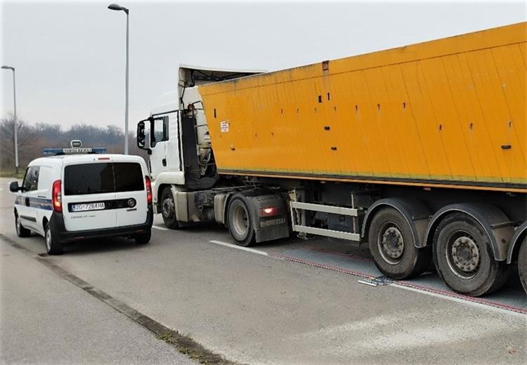 Slika /slike/foto ICPC/foto ICPC T9/nsl ICPC 9T 3-3_24.jpg